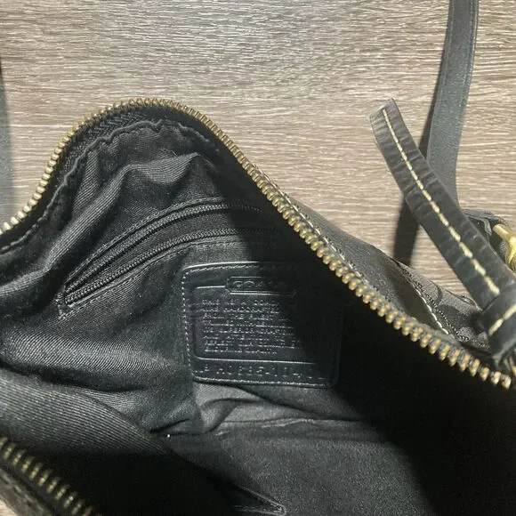 Coach Black Signature Shoulder Bag Canvas Leather Straps - Picture 10 of 11